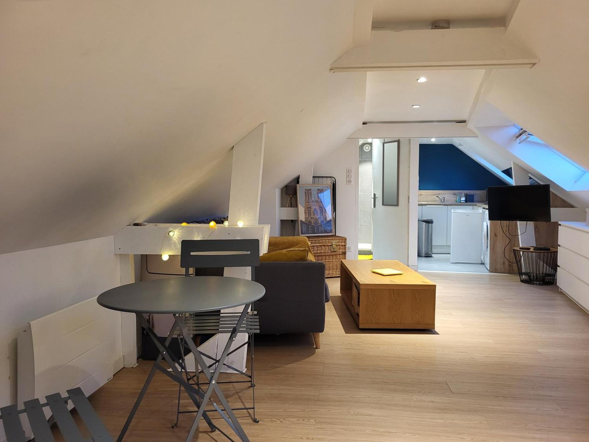 Appartement Le Petit Langlet - Cathedrale - Hyper-Centre à Reims Extérieur photo